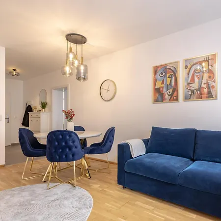 Ea- Design Naehe Hauptplatz * ווינר נוישטאדט