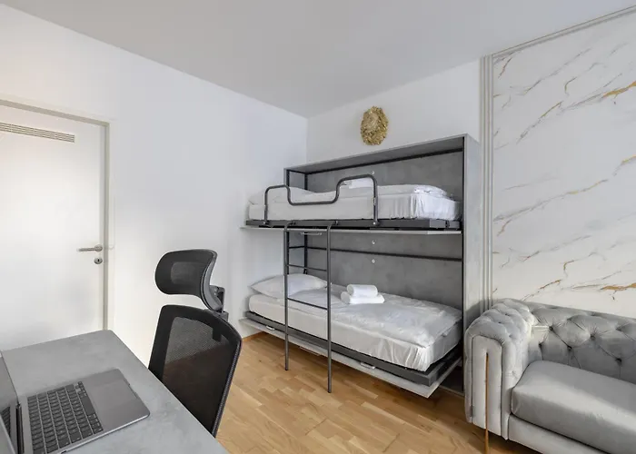 Ea- Design Naehe Hauptplatz