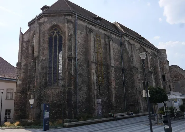 Ea- Design Naehe Hauptplatz